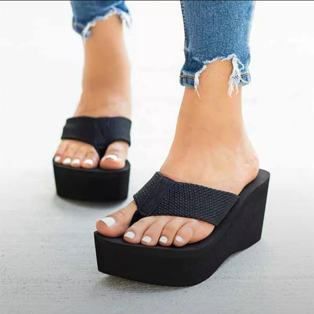 Black platform flip flops Size10